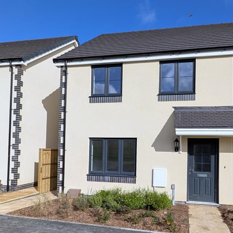 Semi-detached, 2-storey house
